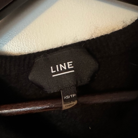 saks off fifth sweater - Picture 3 of 3